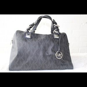 Michael Kors Black Signature Bag!!!